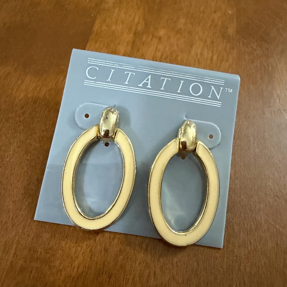 Gold and Cream colored Oval Stud Earrings